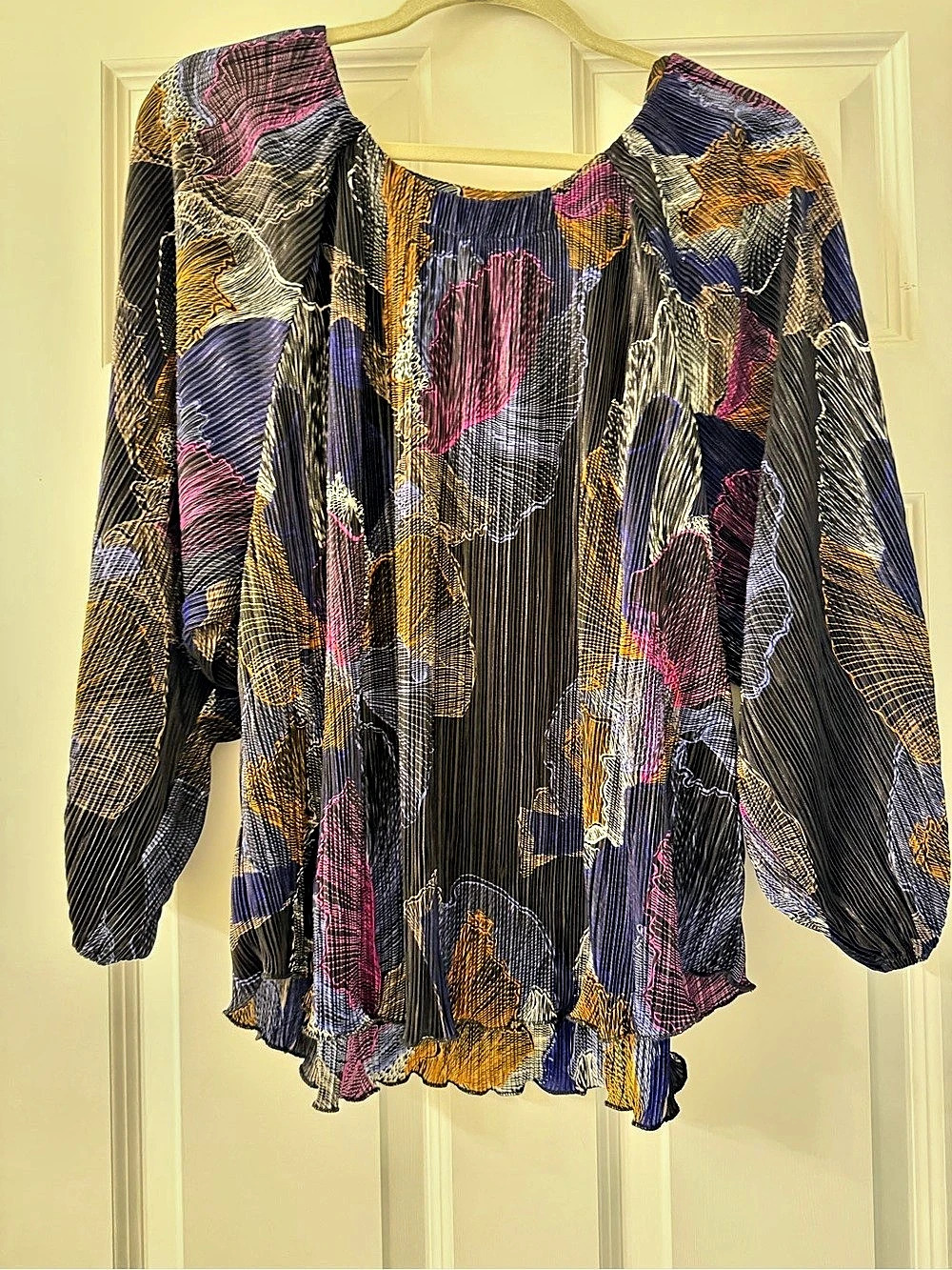 Abstract Print Pleated Blouse in Black & Purple Like New